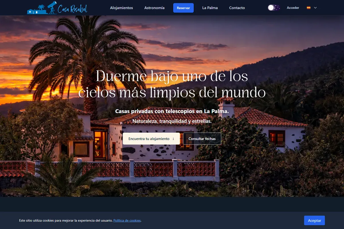 Página principal de Casa Rosabel con una vivienda al atardecer